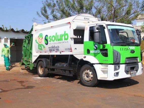 taxa de coleta de lixo caminhão de coleta de lixo